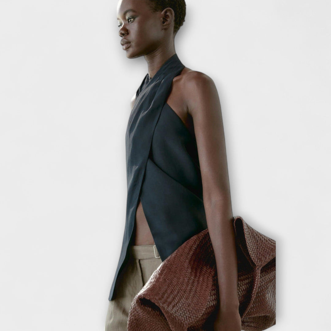 Leah - Modrý top na zavazování za krk s výřezem na zádech